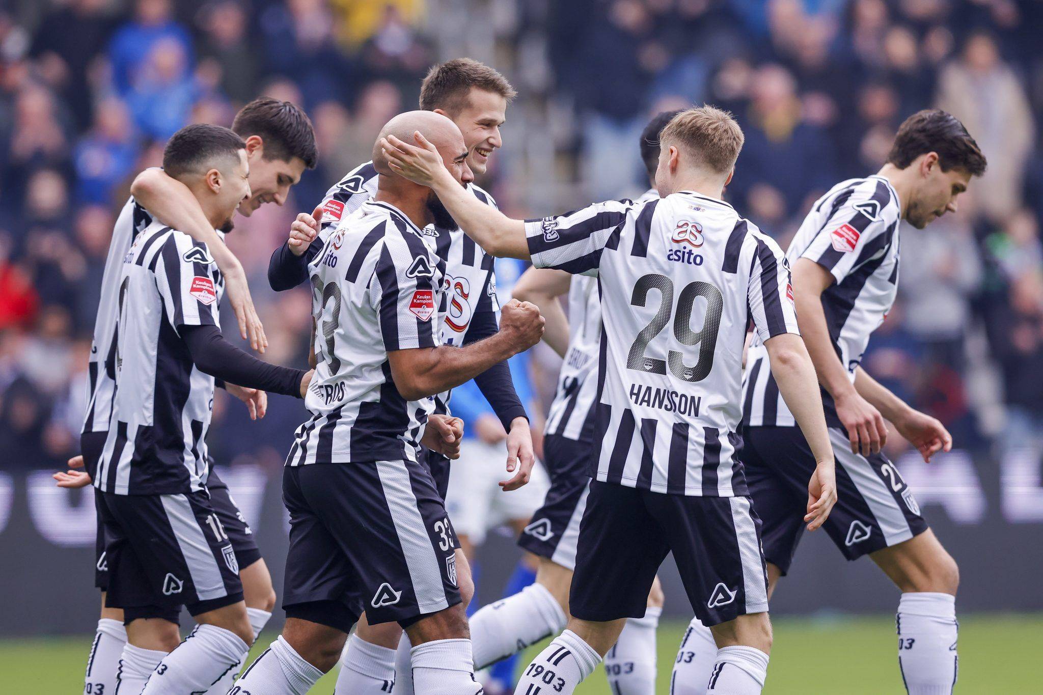 九游会官方网站 -关于清晨突围战来临，俄克拉荷马雷霆围绕荷甲战术微调，话题不断，阵容厚度经受考验的信息